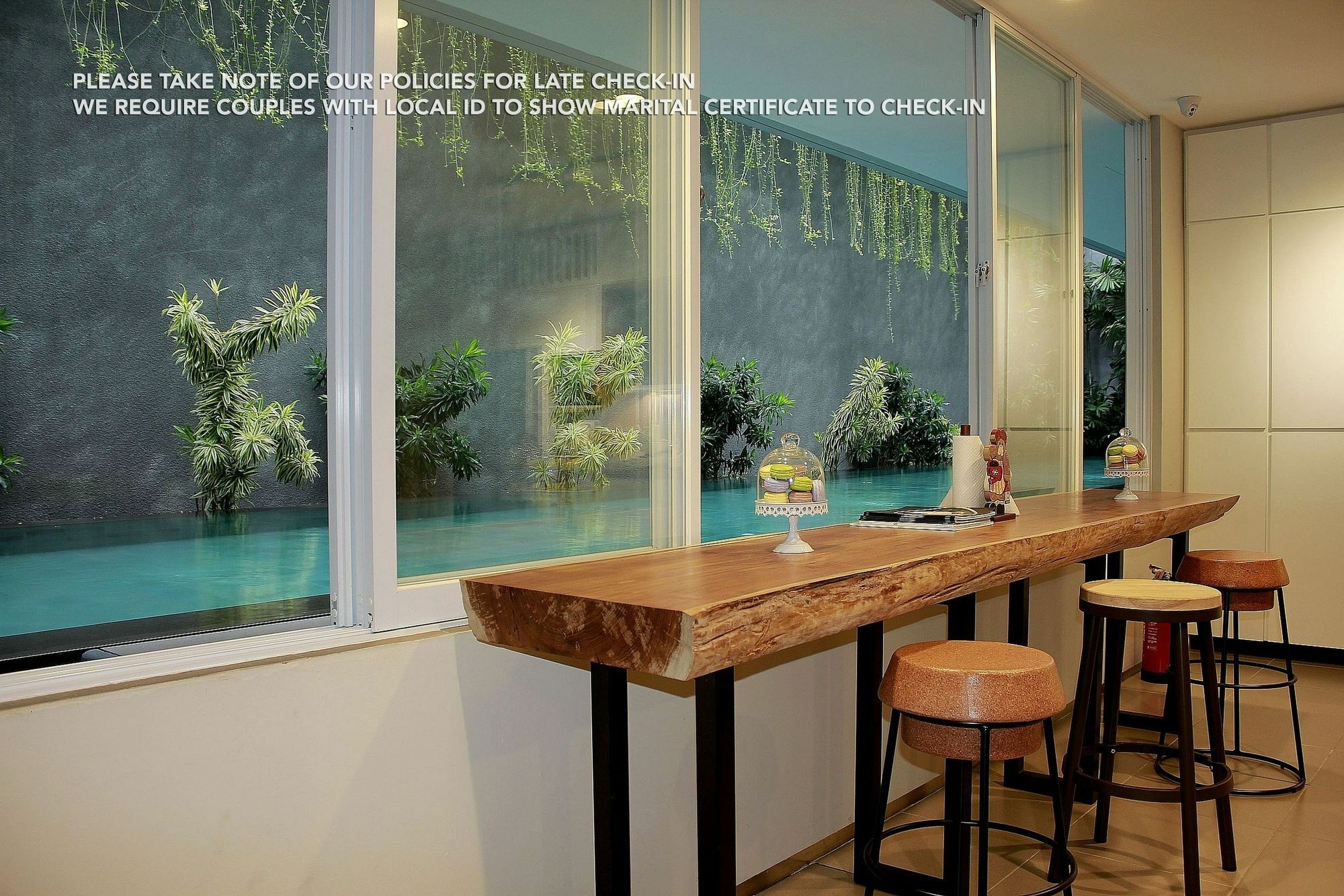 Zen Rooms Patra Kuningan Syariah Jakarta Exterior foto